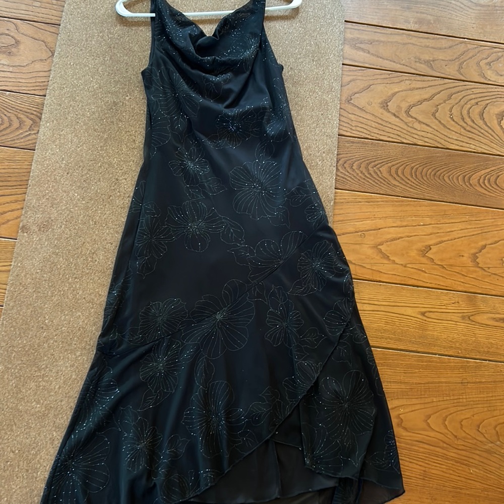 Women’s B.Smart gown